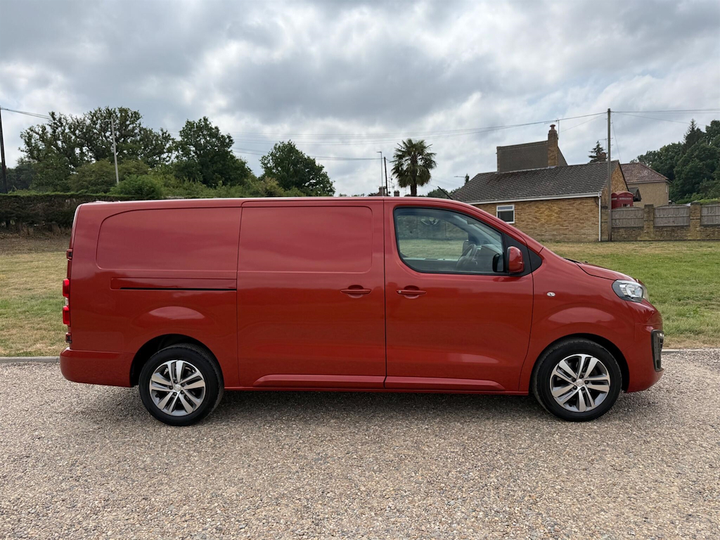 Peugeot Expert 1.5 L 1.5 Bluehdi 1200 Professional Long Panel Van Red #6