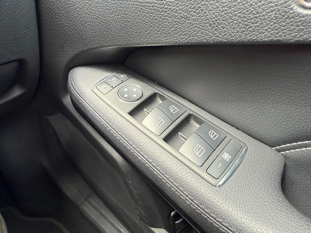 Mercedes-Benz E Class Silver #12