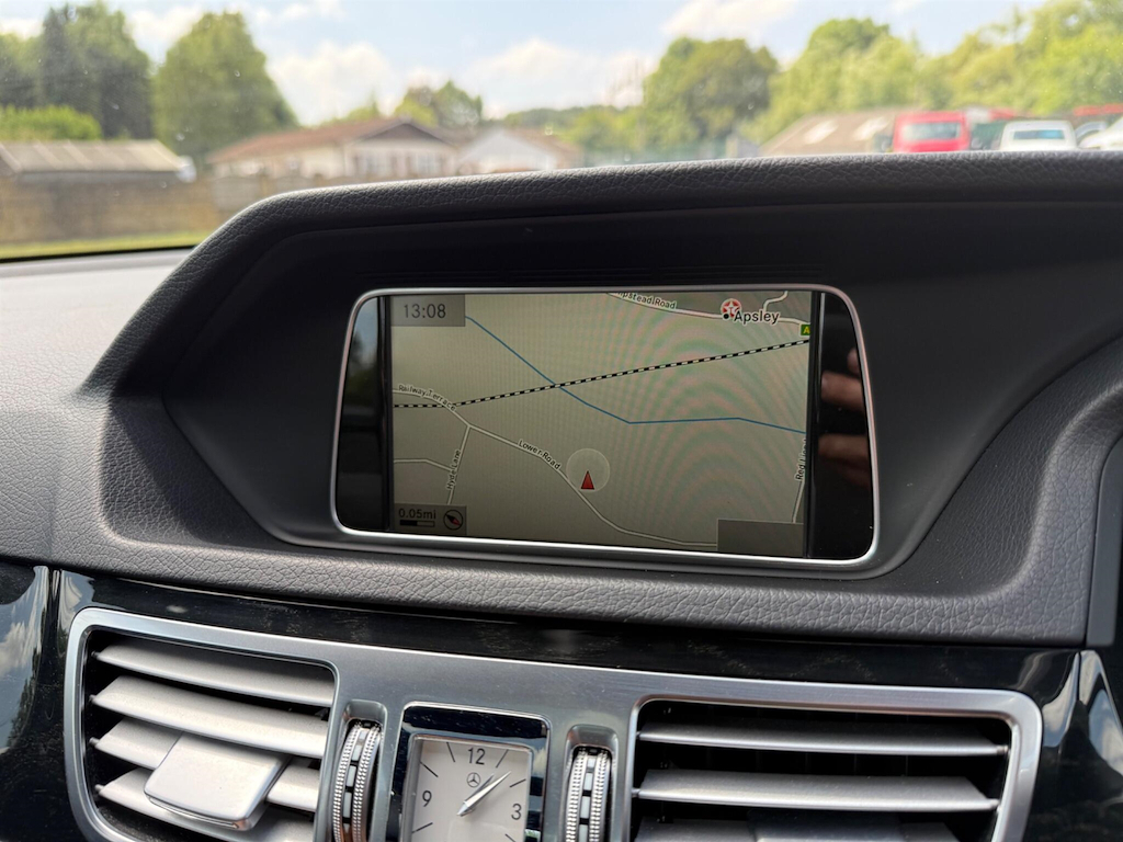 Mercedes-Benz E Class Silver #18