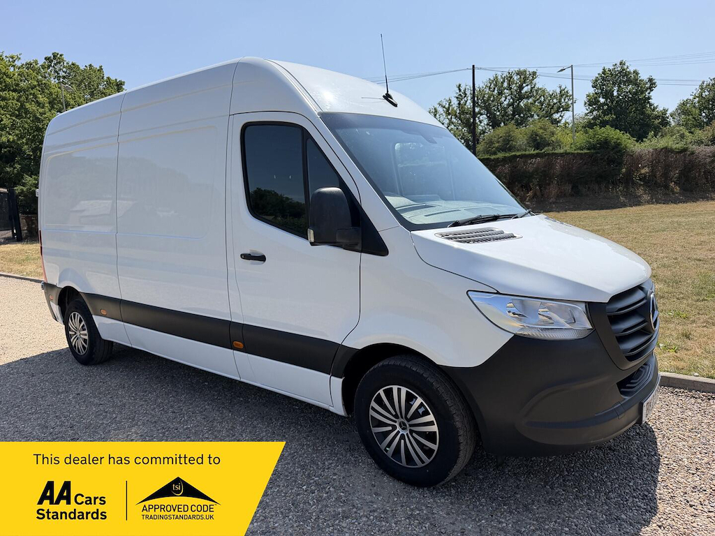Mercedes-Benz Sprinter 2.0 L 2.0 315 Cdi Progressive Fwd L2 H2 Euro 6 S White