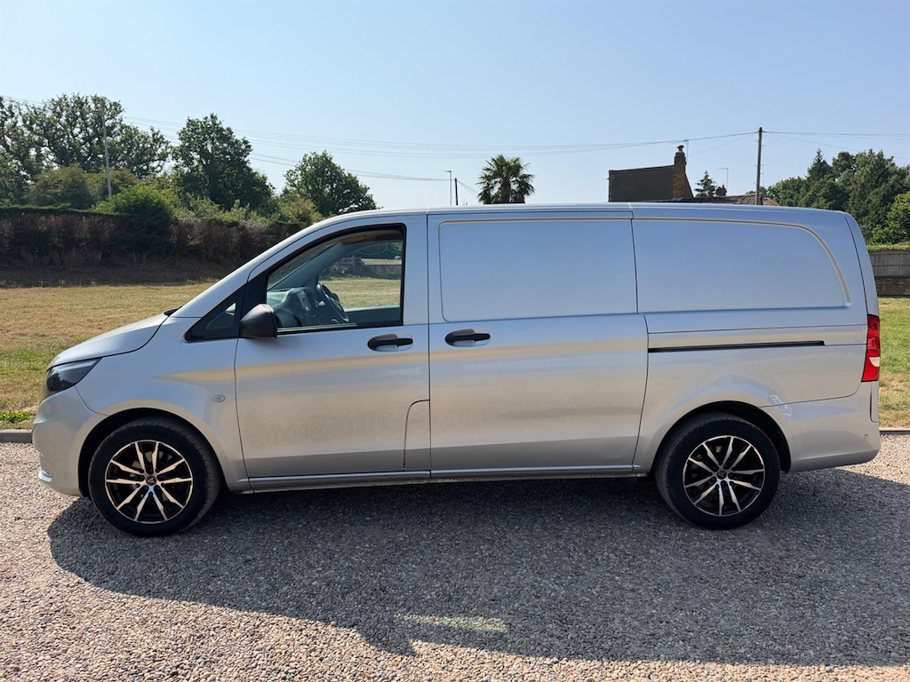 Mercedes-Benz Vito 2.1 L 2.1 114 Cdi Bluetec Rwd L2 Euro 6 6Dr Silver #2