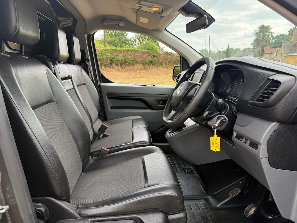 Vauxhall Vivaro Cdti 2700 U1205 Ulez Silver #12