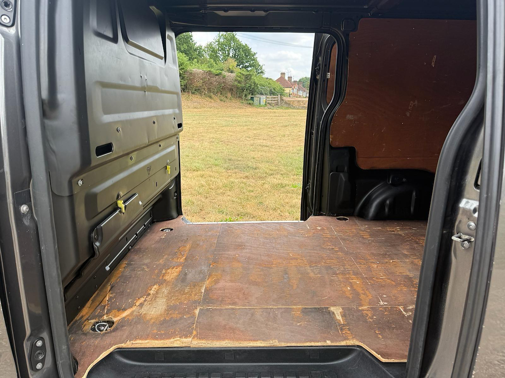Vauxhall Vivaro Cdti 2700 U1205 Ulez Silver #14