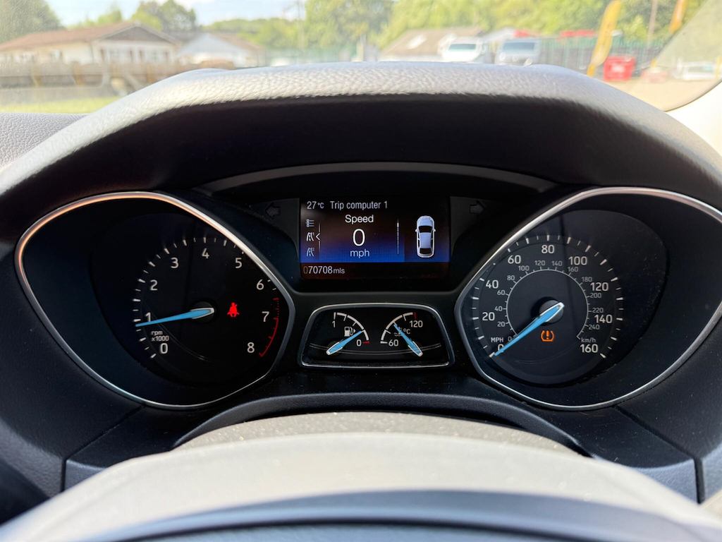 Ford Focus 1.0 Ecoboost 125 Zetec Hatchback Grey #19