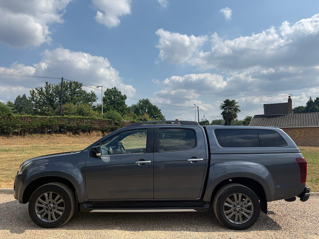 Isuzu D-Max 1.9 L 1.9 Td Blade 4Wd Euro 6 Grey #2