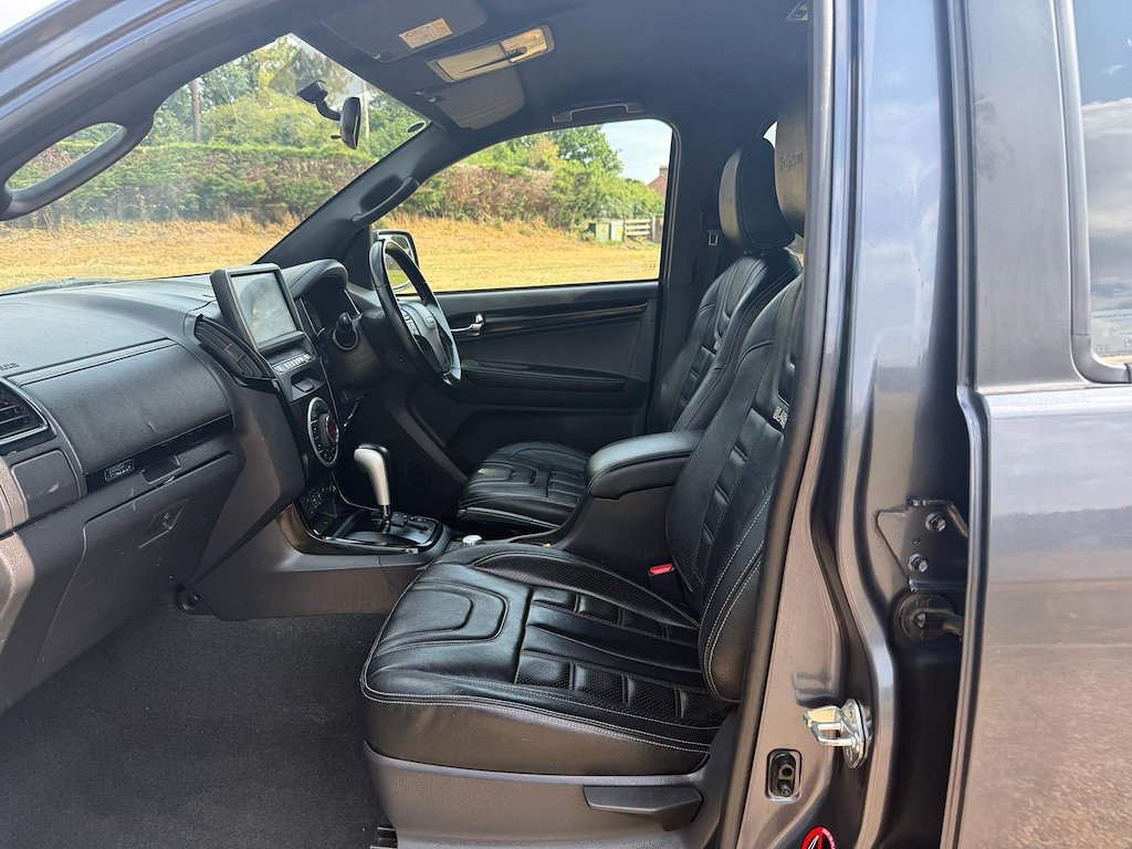 Isuzu D-Max 1.9 Arctic Truck 35 Double Cab 4X4 Grey #15