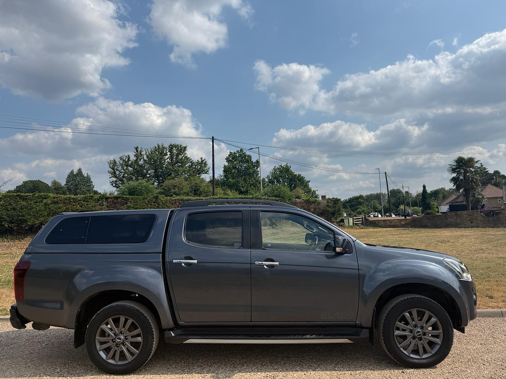 Isuzu D-Max 1.9 Arctic Truck 35 Double Cab 4X4 Grey #7