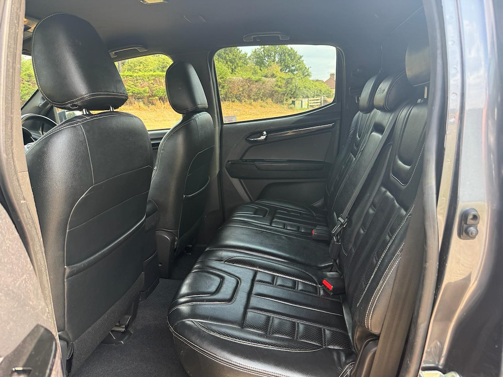 Isuzu D-Max 1.9 Arctic Truck 35 Double Cab 4X4 Grey #12