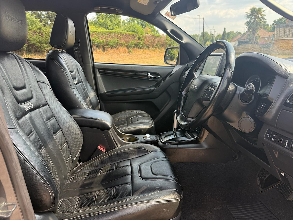 Isuzu D-Max 1.9 Arctic Truck 35 Double Cab 4X4 Grey #10
