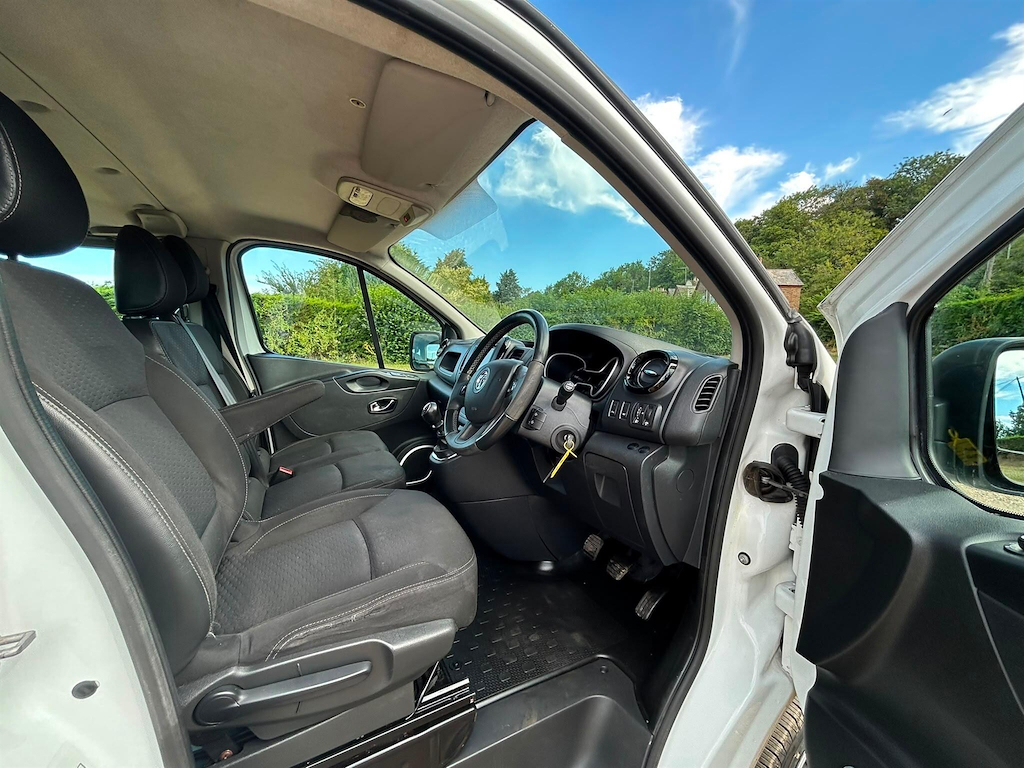 Vauxhall Vivaro 1.6 Cdti 2900 Biturbo White #20