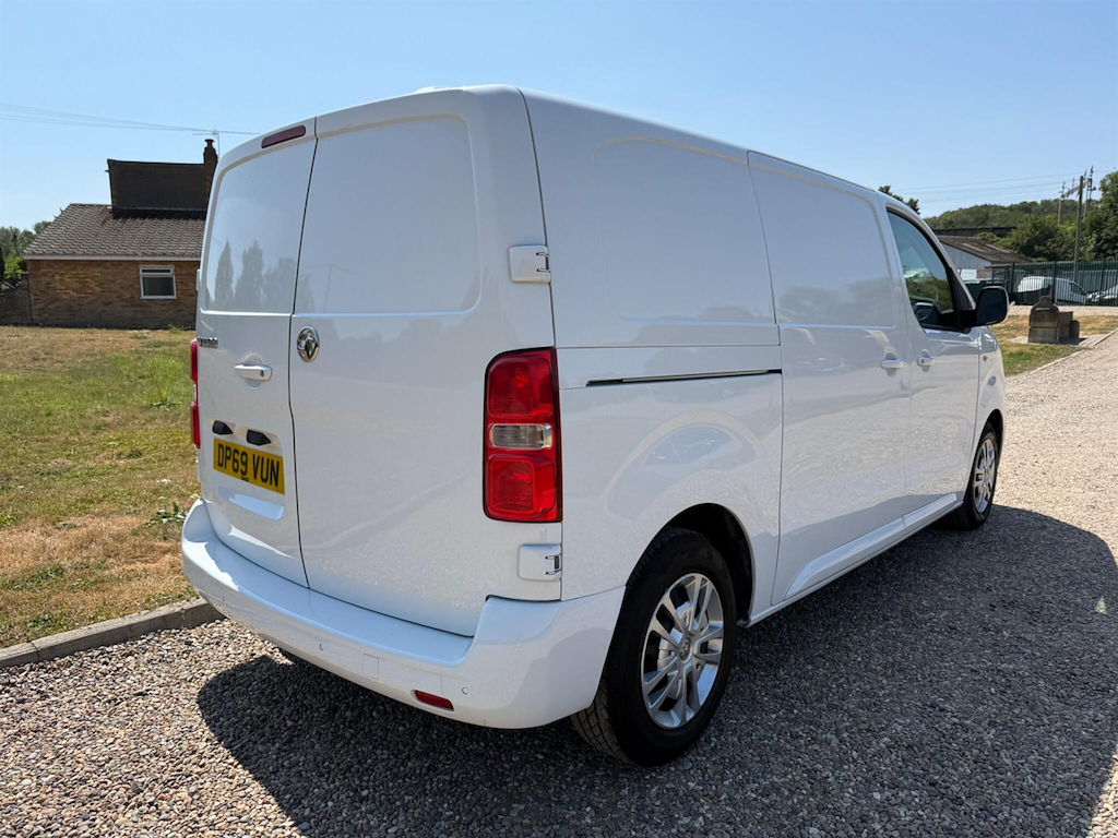Vauxhall Vivaro L2h1 2900 Sportive Cdti White #24