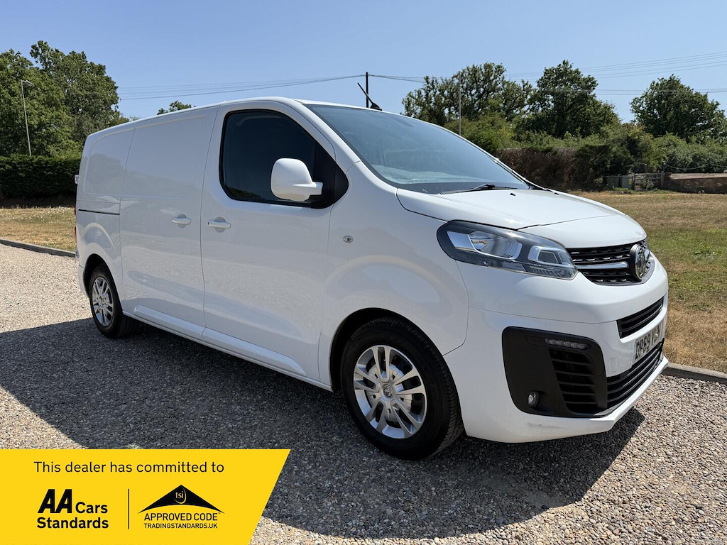 Vauxhall Vivaro 1.5 L 1.5 Turbo D 2700 Sportive L1 H1 Euro 6 Ss White