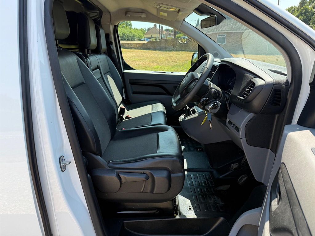 Vauxhall Vivaro L2h1 2900 Sportive Cdti White #8