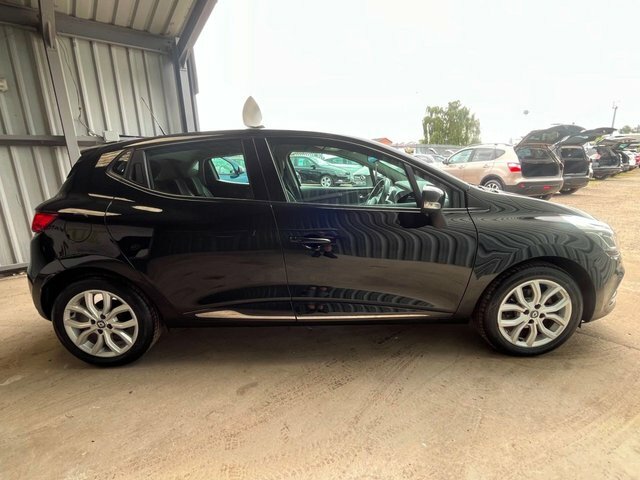 Renault Clio 1.2 16V Dynamique Nav Hatchback HK17AHZ Black #6