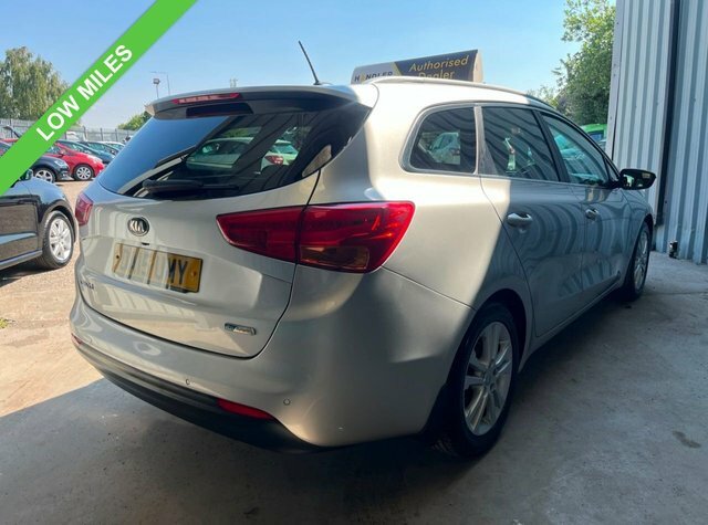 Kia Ceed 1.6 Crdi Ecodynamics 3 Sportswagon Manu Silver #3