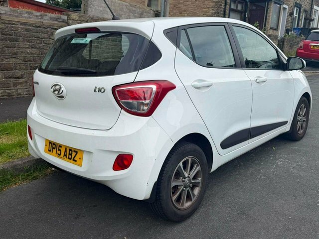 Hyundai I10 1.0 Premium Hatchback Euro 5 66 White #2