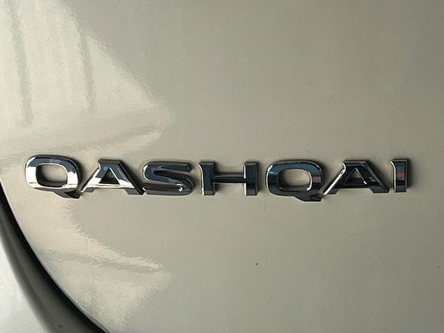 Nissan Qashqai 1.2 Dig-t Acenta Premium Suv 2Wd White #5