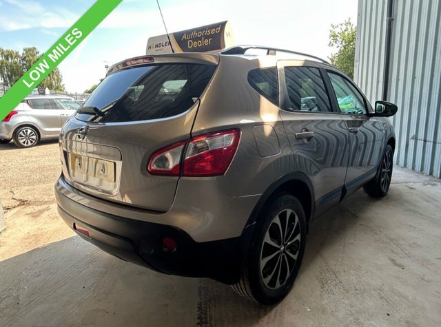 Nissan Qashqai 1.6 360 Suv Cvt 2Wd Euro 5 117 Ps Beige #3