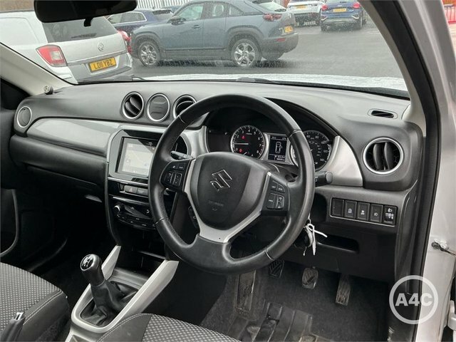 Suzuki Vitara 1.6 Sz-t Suv Euro 6 S S 120 P Silver #3