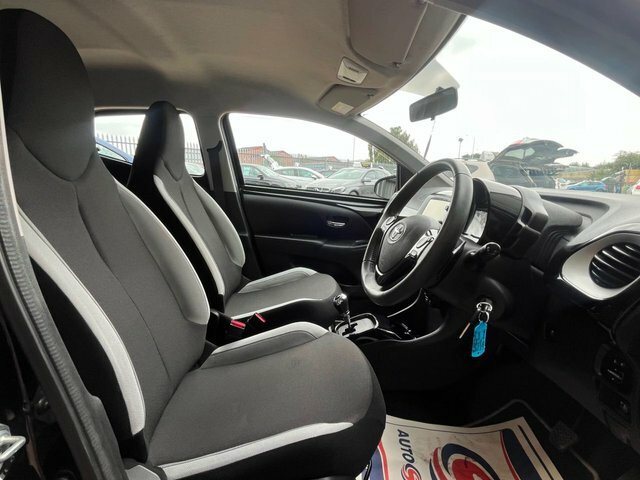 Toyota Aygo 1.0 Vvt-i X-clusiv Hatchback X-shift Eu Black #4