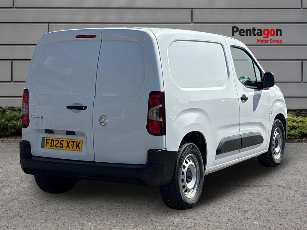 Vauxhall Combo-e Life 2300 50Kwh Prime Panel Van L1 7 White #4