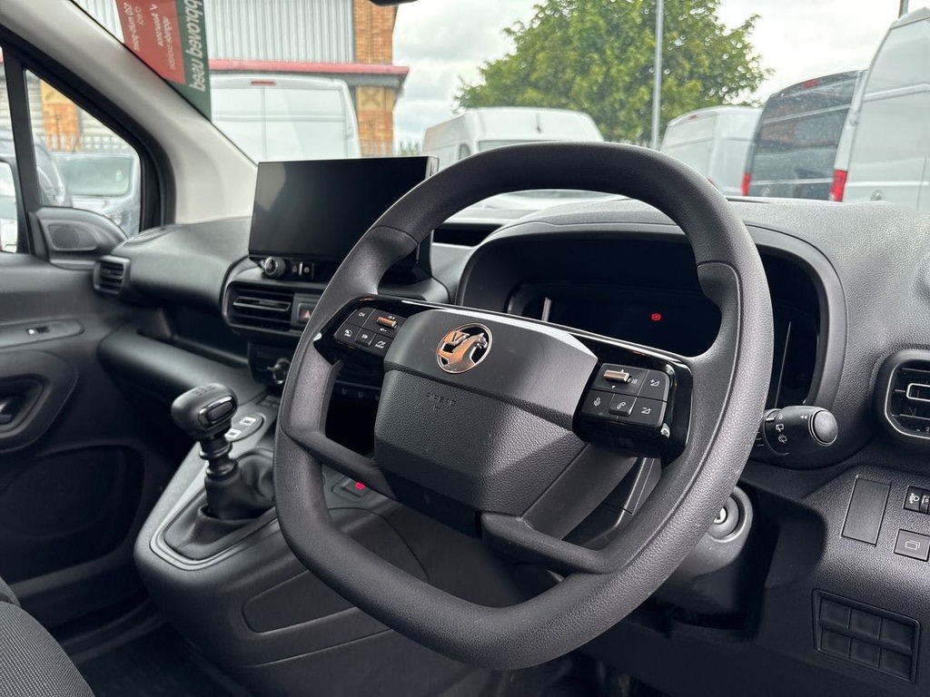 Vauxhall Combo Combo M Cargo 1.5 Turbo D 100Ps Prim DS26MGE Black #5