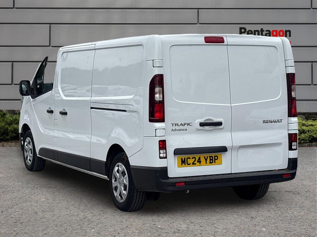 Renault Trafic 2.0 Dci Blue Ll30 Advance Panel Van Man MC24YBP White #2