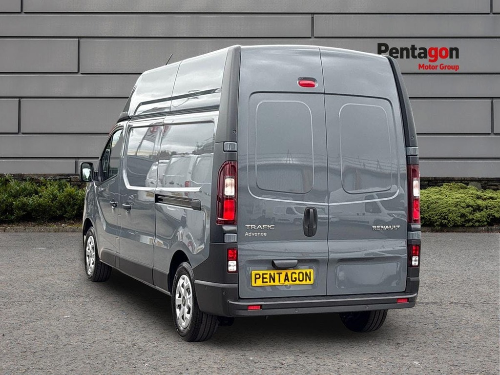 Renault Trafic 2.0 Dci Blue Lh30 Advance Panel Van Man ME26BCO Grey #2