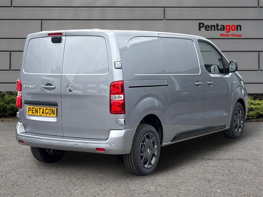 Vauxhall Vivaro 1.5 Pro M Panel Van 6Dr Swb Euro 6 ME26FWW Grey #4