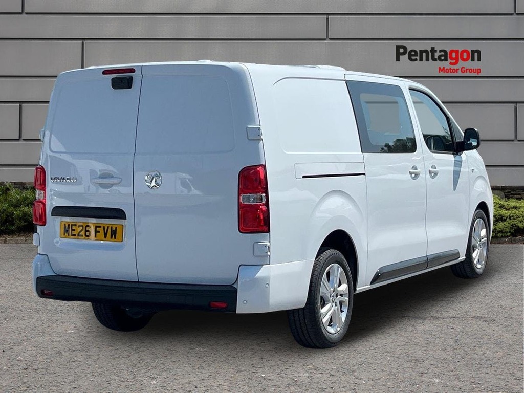 Vauxhall Vivaro 2.2 Turbo D Pro Xl Crew Van 6Dr Euro 6 ME26FVW White #4