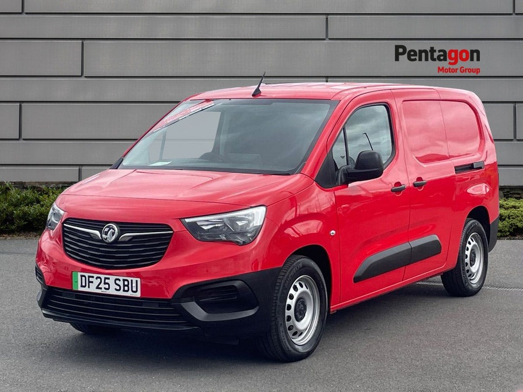 Vauxhall Combo-e Life 2300 50Kwh Prime Panel Van 6Dr L2 7 DF25SBU Red #3