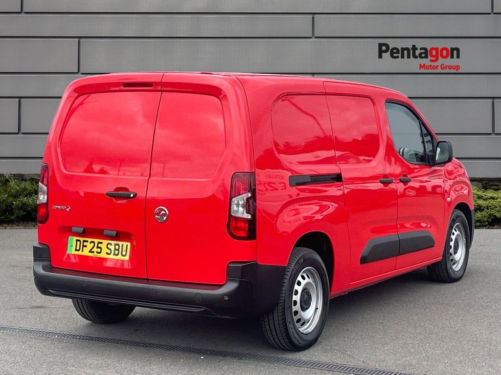 Vauxhall Combo-e Life 2300 50Kwh Prime Panel Van 6Dr L2 7 DF25SBU Red #4