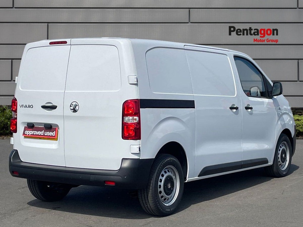 Vauxhall Vivaro 2.0 Turbo D Prime M Panel Van 6Dr Sw ME26FZW White #4