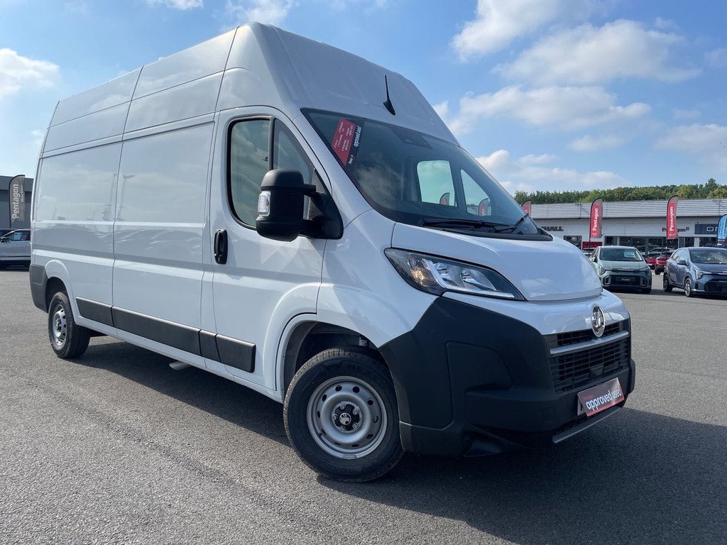 Vauxhall Movano 2.3L Null White #30