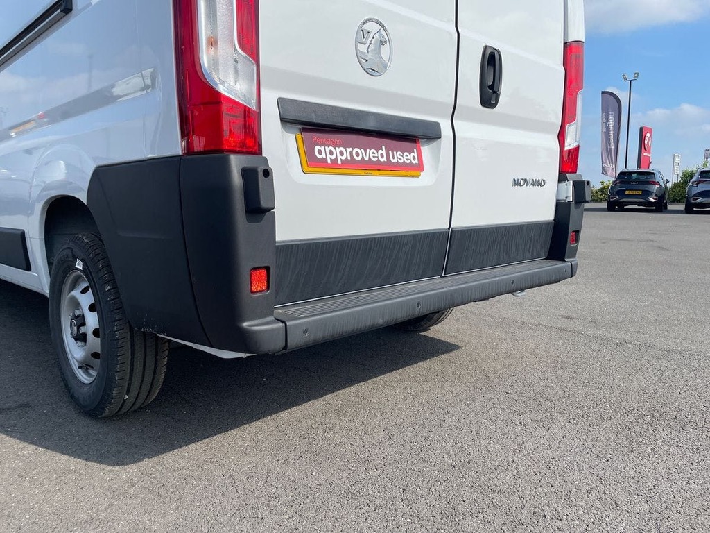 Vauxhall Movano 2.3L Null White #17