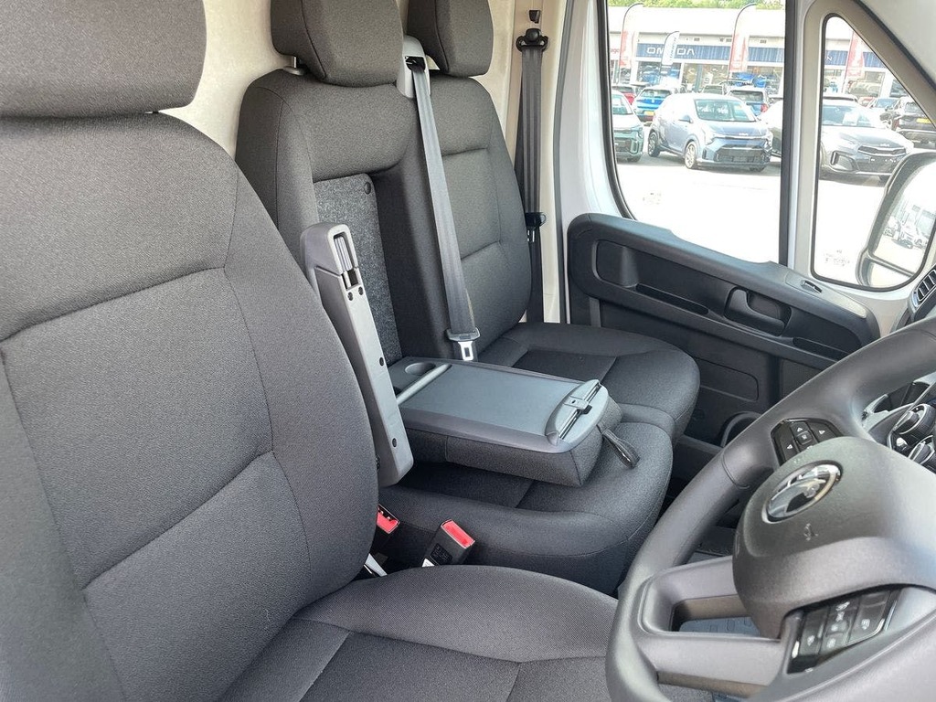 Vauxhall Movano 2.3L Null White #21