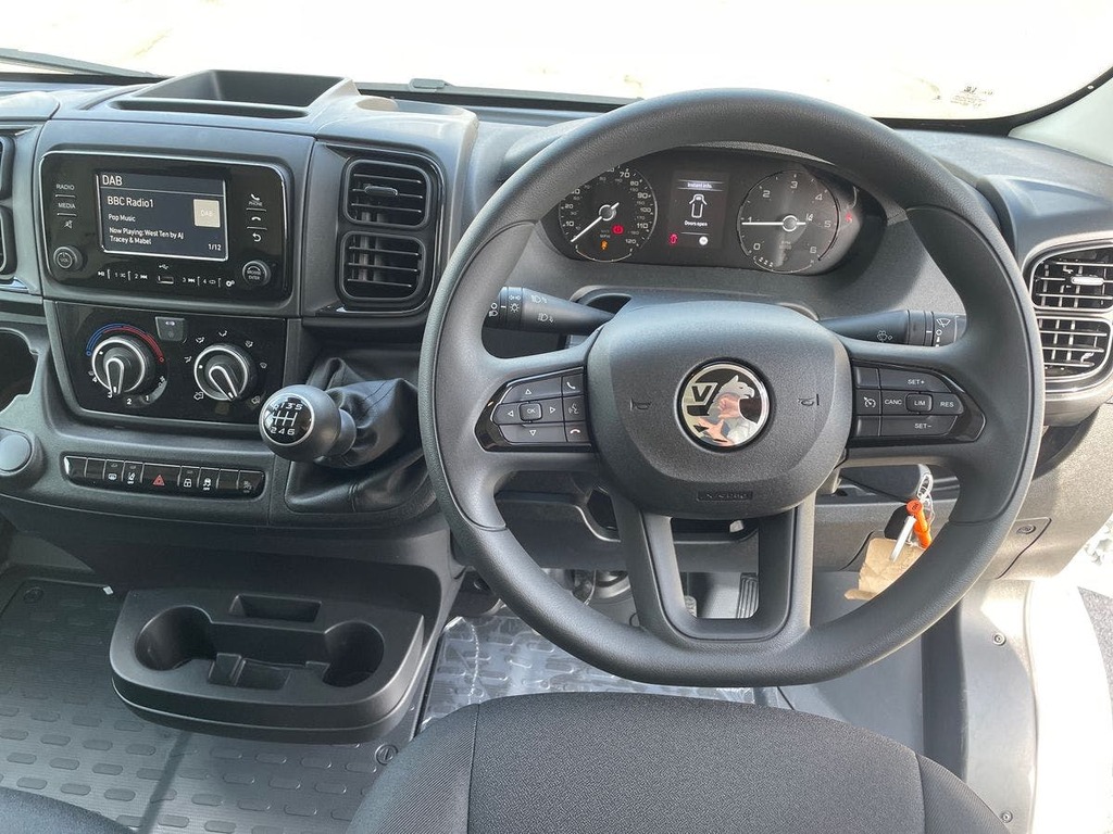Vauxhall Movano 2.3L Null White #29