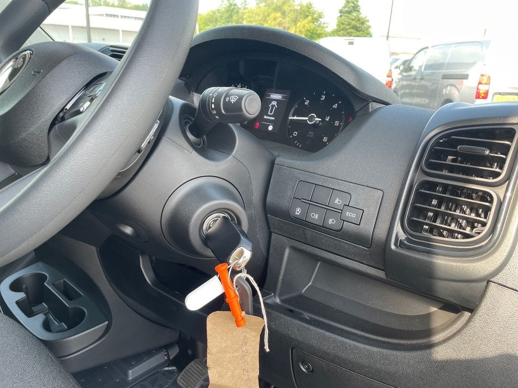 Vauxhall Movano 2.3L Null White #22