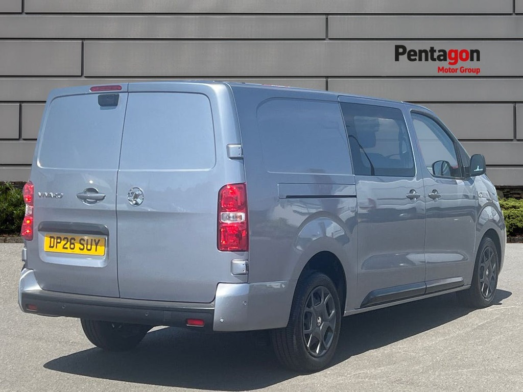 Vauxhall Vivaro 2.2 Pro Xl Crew Van Double Cab 6Dr Lwb DP26SUY Grey #4