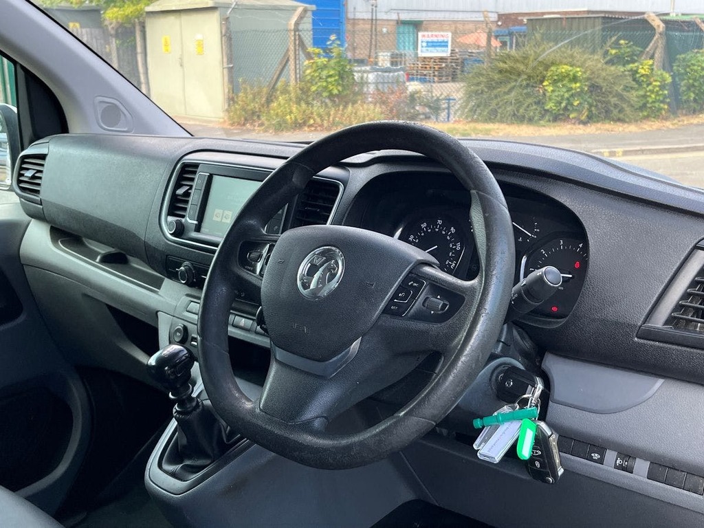 Vauxhall Vivaro 2.0 Turbo D 3100 Elite Panel Van FT70RLU White #5