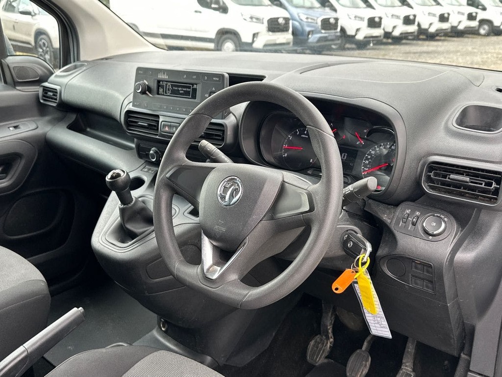 Vauxhall Combo 0.0 L2h1 E-combo Cargo 2300 Sportive 50Kwh 135 Bhp Grey #5