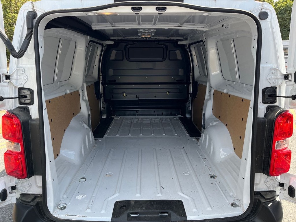 Peugeot E-Expert 75Kwh Professional Standard Panel Van 6Dr  #10