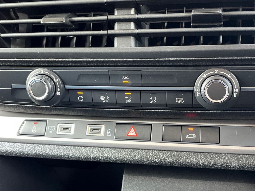 Peugeot E-Expert 75Kwh Professional Standard Panel Van 6Dr  #22