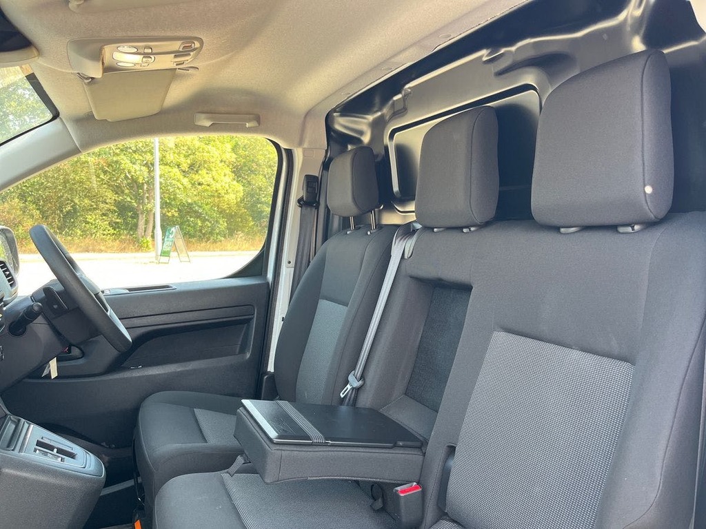 Peugeot E-Expert 75Kwh Professional Standard Panel Van 6Dr  #8