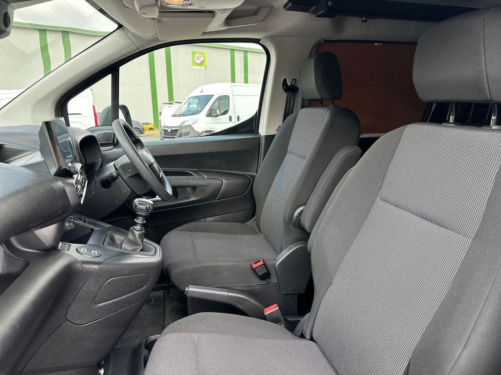 Vauxhall Combo Crg H1 2300 1.5 Tb D 100Ps Prime White #8