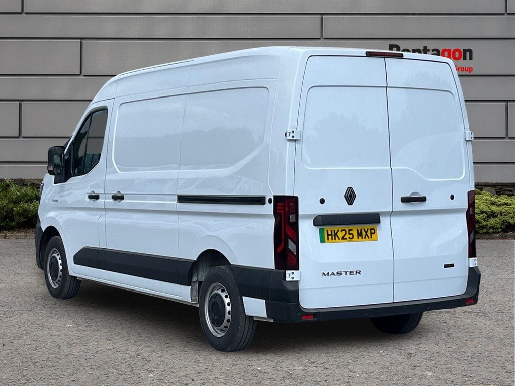 Renault Master E Tech Mm35 87Kwh Advance Panel Van A White #2