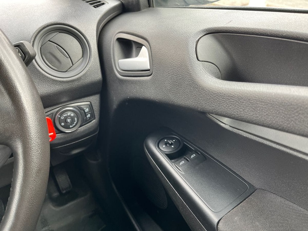 Ford Transit Courier Ford 1.5 Tdci Leader Van 6 Speed Silver #24