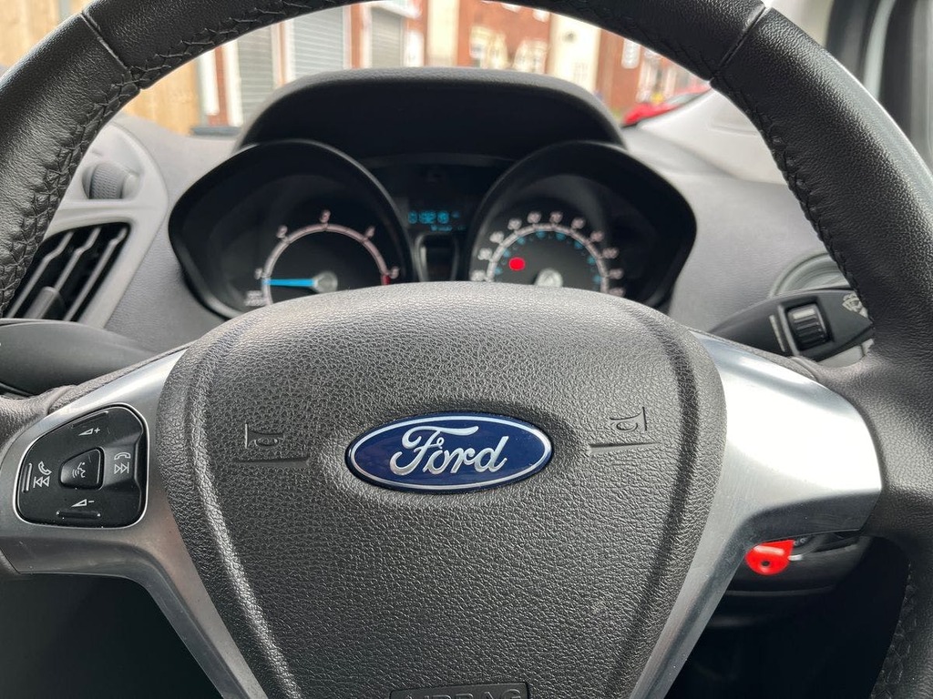 Ford Transit Courier Ford 1.5 Tdci Leader Van 6 Speed Silver #23