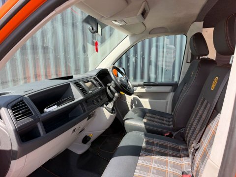 Volkswagen Transporter 2.0 Transporter T32 DV17JXC Orange #3