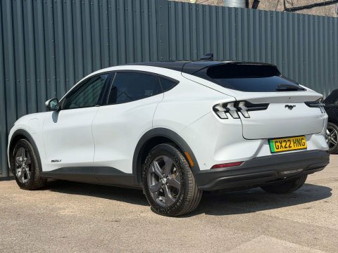 Ford Mustang Mach-E Mustang Mach-e Extended-range GX22HNG White #4